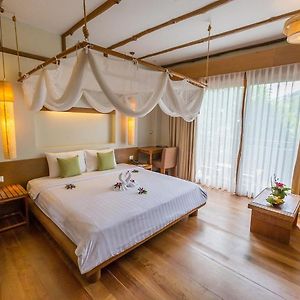 Deluxe Zimmer mit Kingsize-Bett